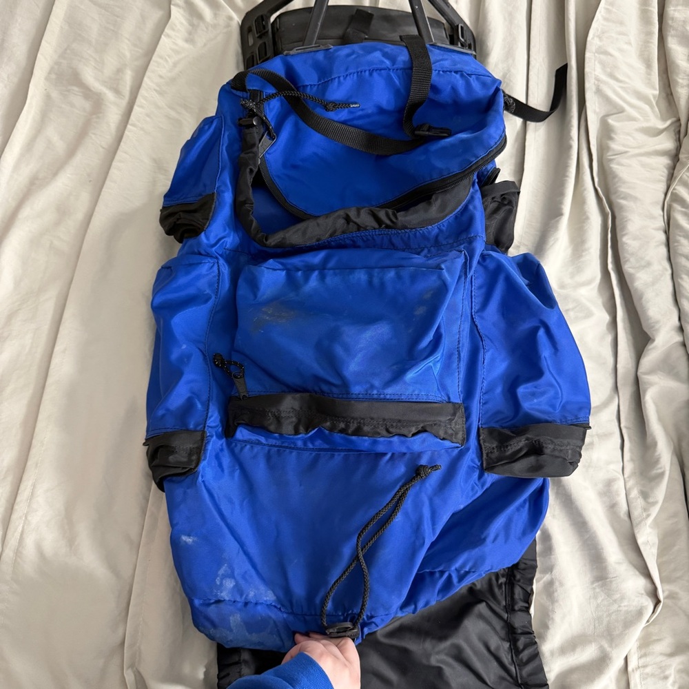 Outdoor framed backpack - Picture 4 of 4